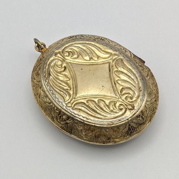 Vintage Oval White Glass Lady Portrait Cameo Large Photo Locket Pendant 2.2in - Picture 6 of 7